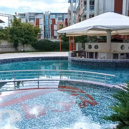 Apartman V Rainbow 2 Holiday Complex شقة
